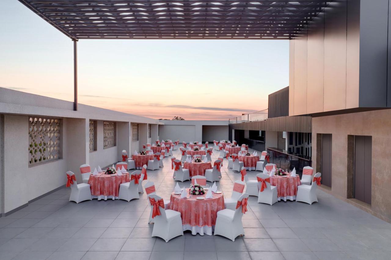 Lemon Tree Hotel Agra Shikohabad Eksteriør bilde